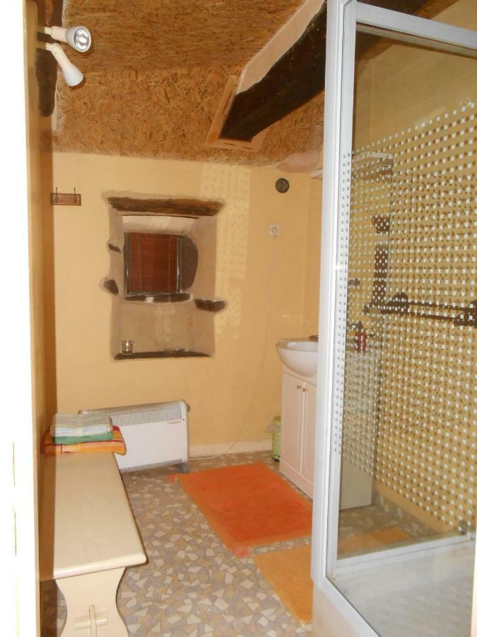 Chambre D'Hotes Des Monts Saint-Izaire Eksteriør bilde